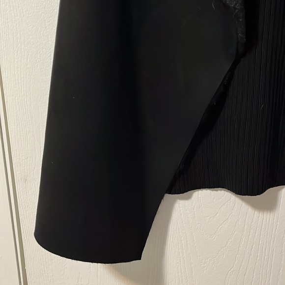 Twelfth Love Black Faux Fur Vest NWOT Size Large - Picture 3 of 11